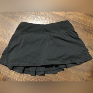 Ivivva skirt, size 6
